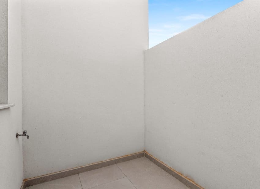 4 makuuhuone Huvila myytävänä paikassa Ciudad Quesada mukana uima-altaan - 369 000 € (Ref: 9131771)