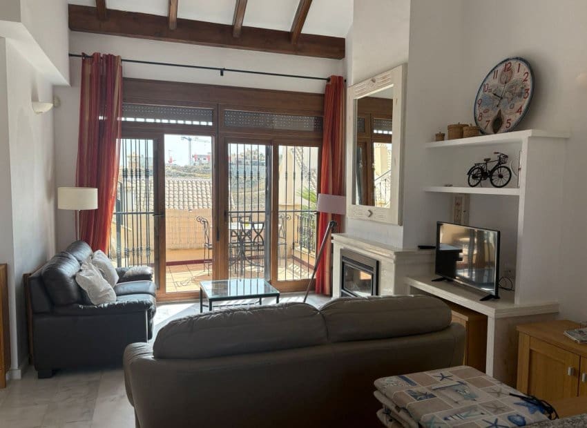 2 bedroom Penthouse for sale in Algorfa with pool - € 185,000 (Ref: 9133154)