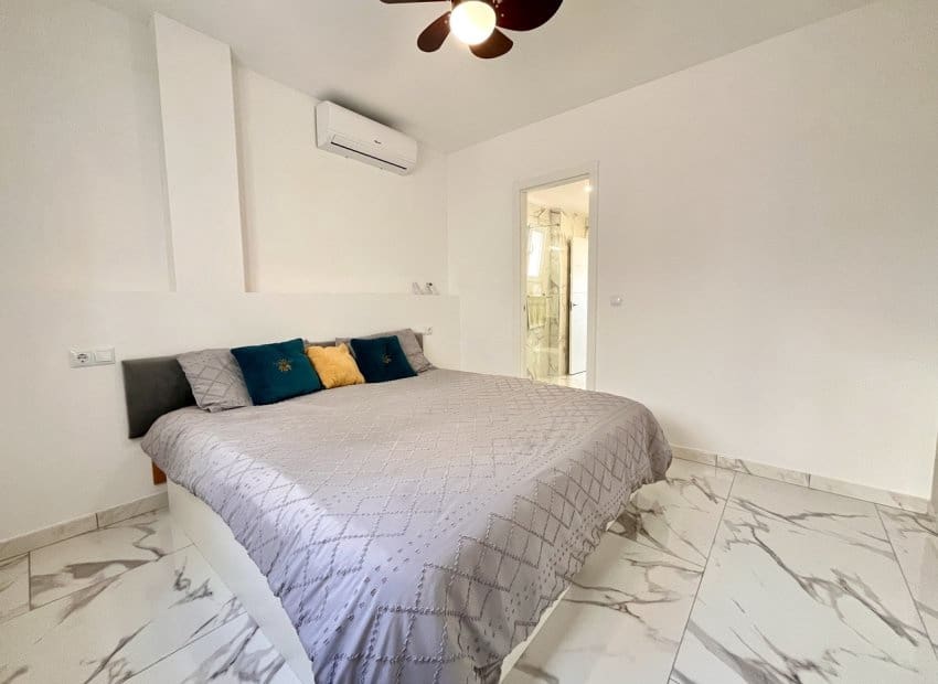 1 soverom Leilighet til salgs i Villamartin med svømmebasseng - € 155 000 (Ref: 9133158)