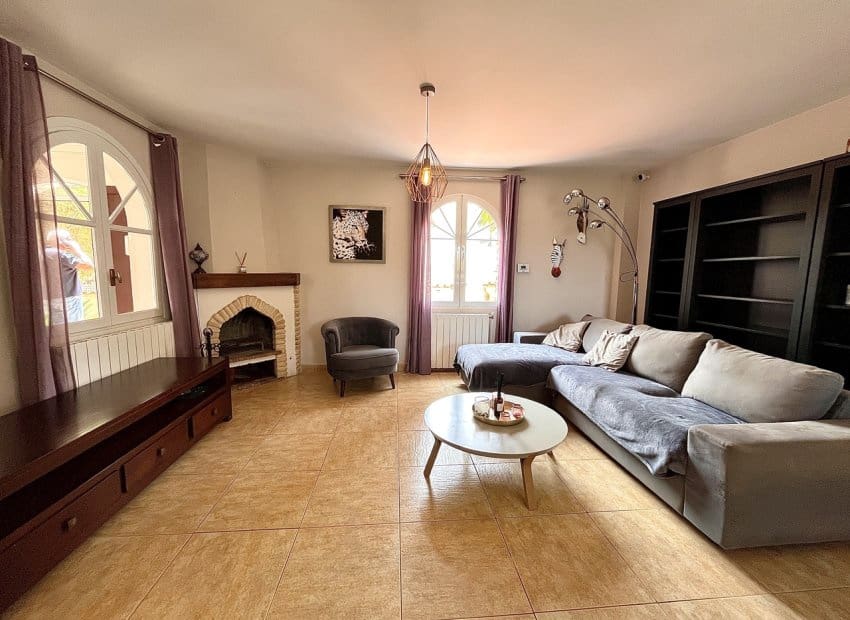 5 bedroom Villa for sale in Orihuela Costa with pool - € 795,000 (Ref: 9133161)