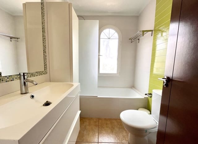 5 quarto Moradia para venda em La Zenia, Orihuela com piscina - 795 000 € (Ref: 9133161)