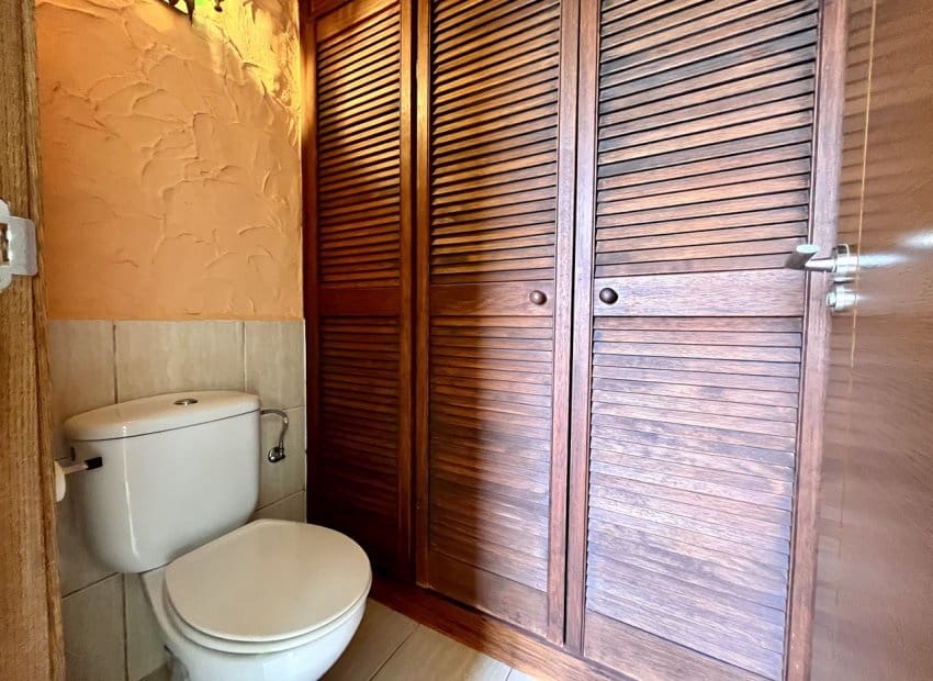 5 bedroom Villa for sale in Orihuela Costa with pool - € 795,000 (Ref: 9133161)