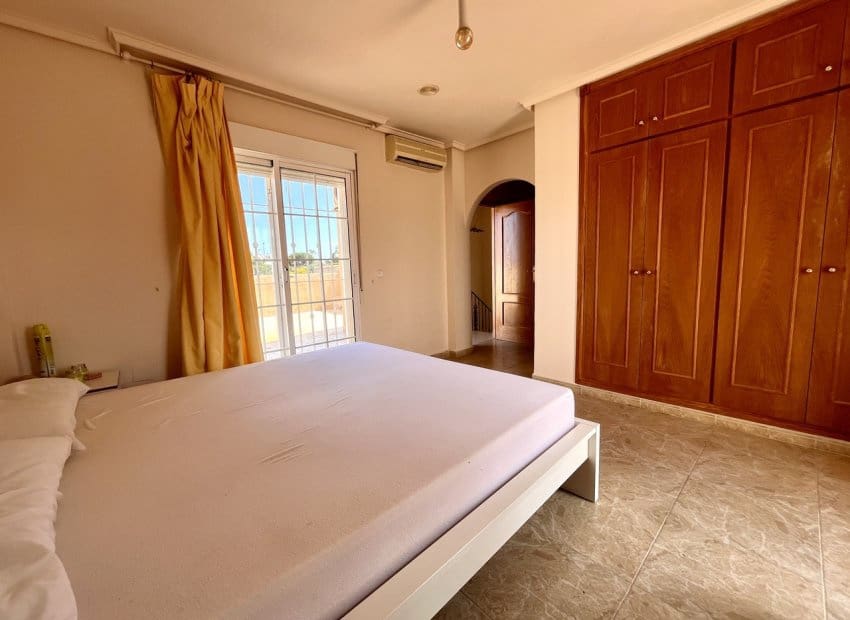 5 soverom Villa til salgs i La Zenia med svømmebasseng - € 600 000 (Ref: 9133163)