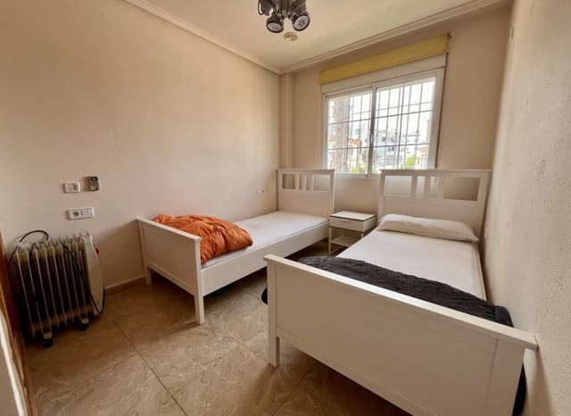 5 makuuhuone Huvila myytävänä paikassa La Zenia, Orihuela mukana uima-altaan - 600 000 € (Ref: 9133163)