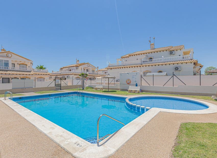 3 sypialnia Dom na sprzedaż w Los Altos z basenem - 288 000 € (Ref: 9133473)