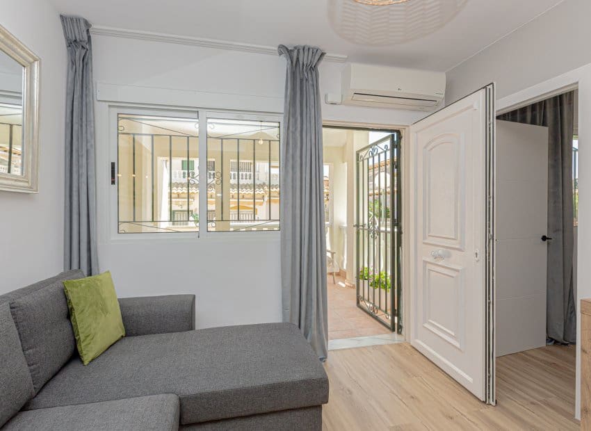 3 sypialnia Dom na sprzedaż w Los Altos z basenem - 288 000 € (Ref: 9133473)