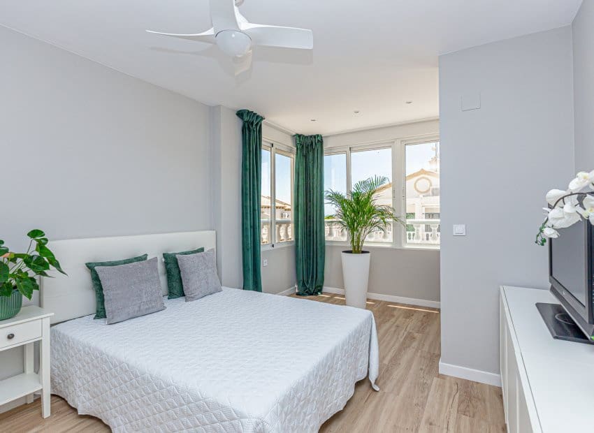 3 sypialnia Dom na sprzedaż w Los Altos z basenem - 288 000 € (Ref: 9133473)