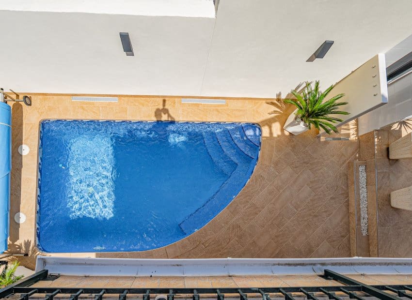 4 slaapkamer Villa te koop in Villamartin met zwembad - € 379.000 (Ref: 9133476)