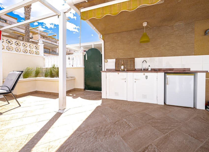 4 slaapkamer Villa te koop in Villamartin met zwembad - € 379.000 (Ref: 9133476)