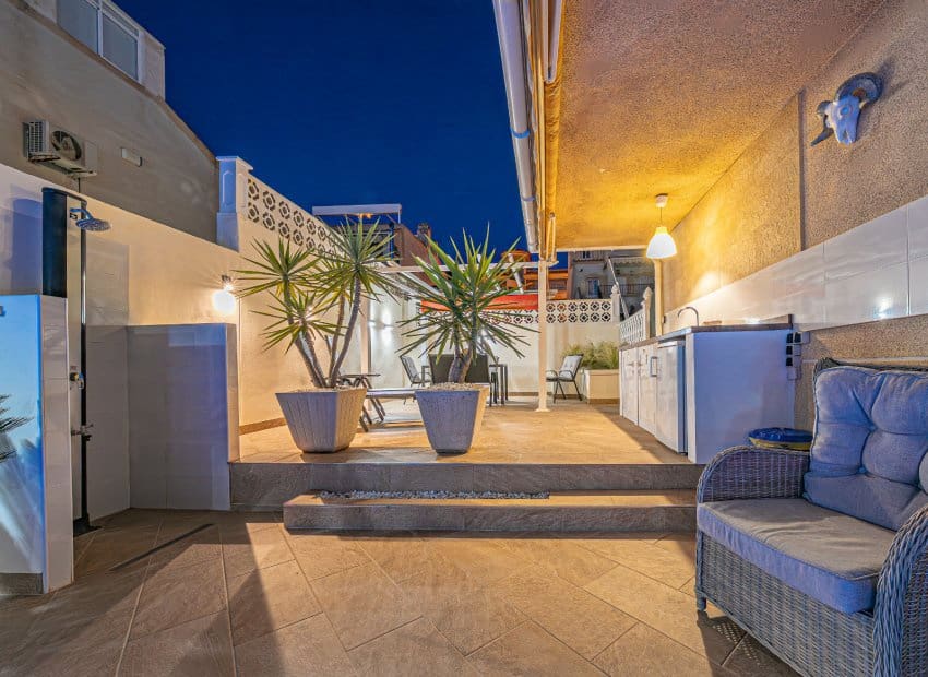 4 slaapkamer Villa te koop in Villamartin met zwembad - € 379.000 (Ref: 9133476)