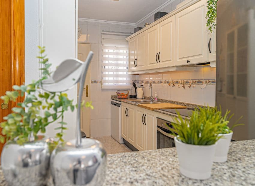 4 slaapkamer Villa te koop in Villamartin met zwembad - € 379.000 (Ref: 9133476)