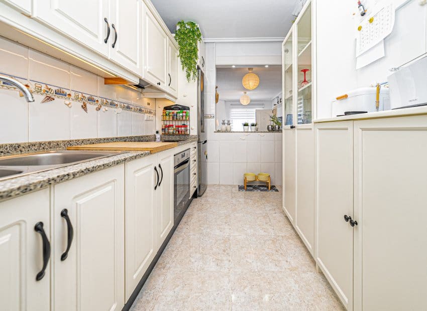 4 slaapkamer Villa te koop in Villamartin met zwembad - € 379.000 (Ref: 9133476)