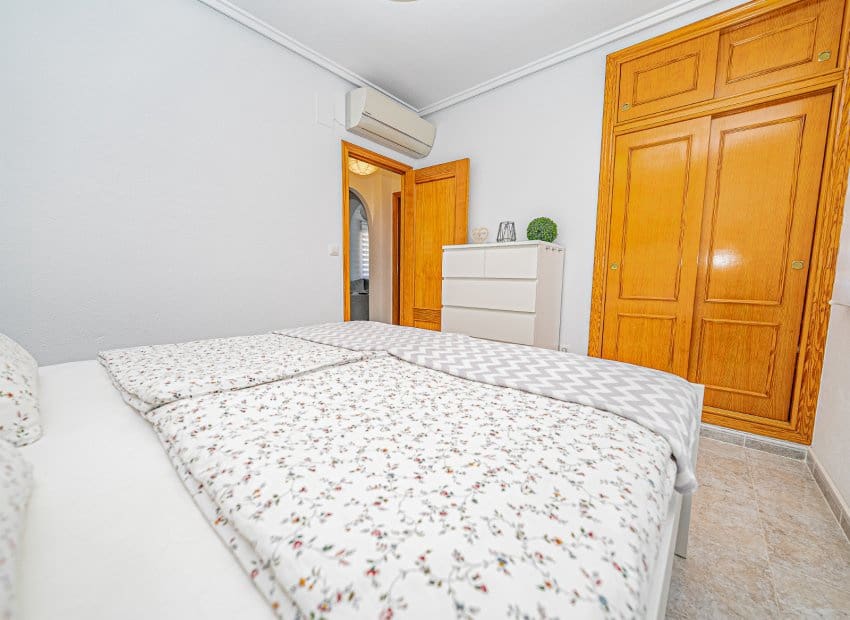 4 slaapkamer Villa te koop in Villamartin met zwembad - € 379.000 (Ref: 9133476)