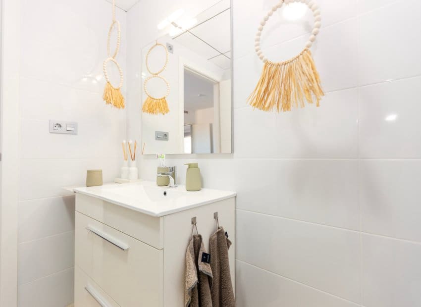 2 bedroom Apartment for sale in Villamartin with pool - € 299,000 (Ref: 9133478)