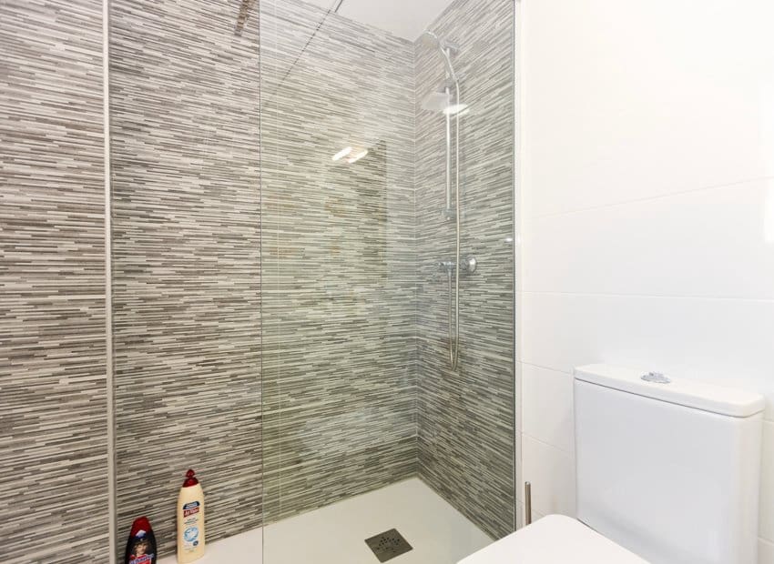 2 bedroom Apartment for sale in Villamartin with pool - € 299,000 (Ref: 9133478)