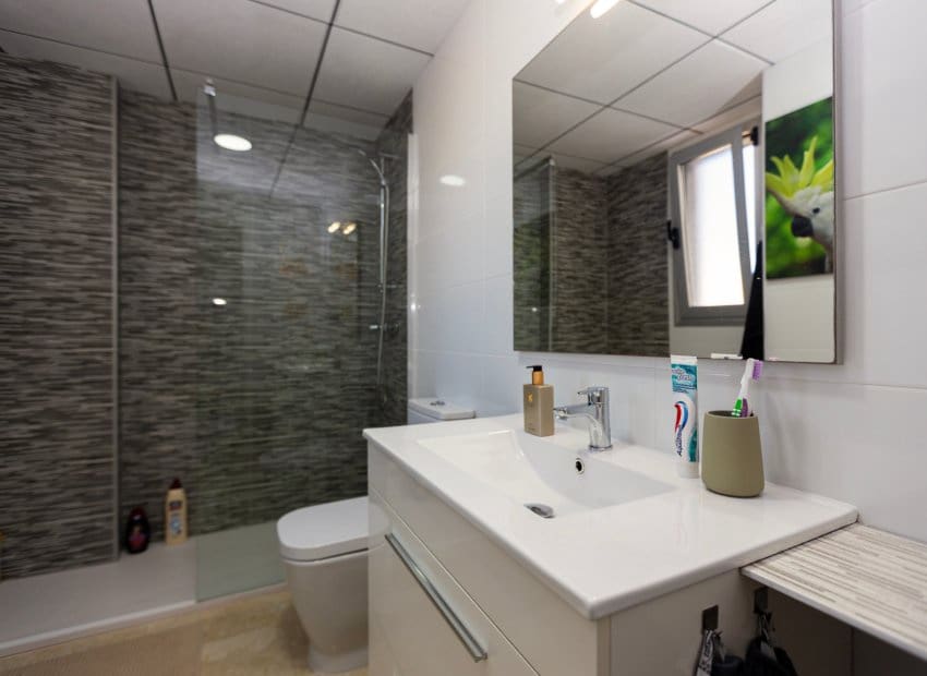 2 bedroom Apartment for sale in Villamartin with pool - € 299,000 (Ref: 9133478)