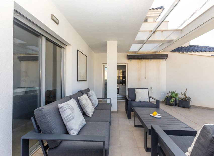 2 bedroom Apartment for sale in Villamartin with pool - € 299,000 (Ref: 9133478)