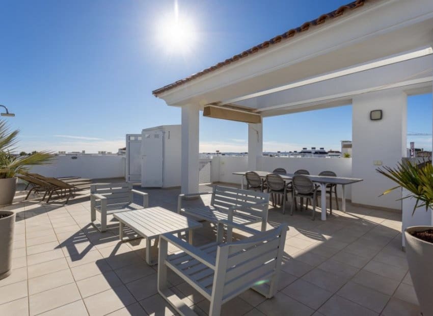 2 soveværelse Penthouse til salg i Ciudad Quesada med swimmingpool - € 299.900 (Ref: 9133677)