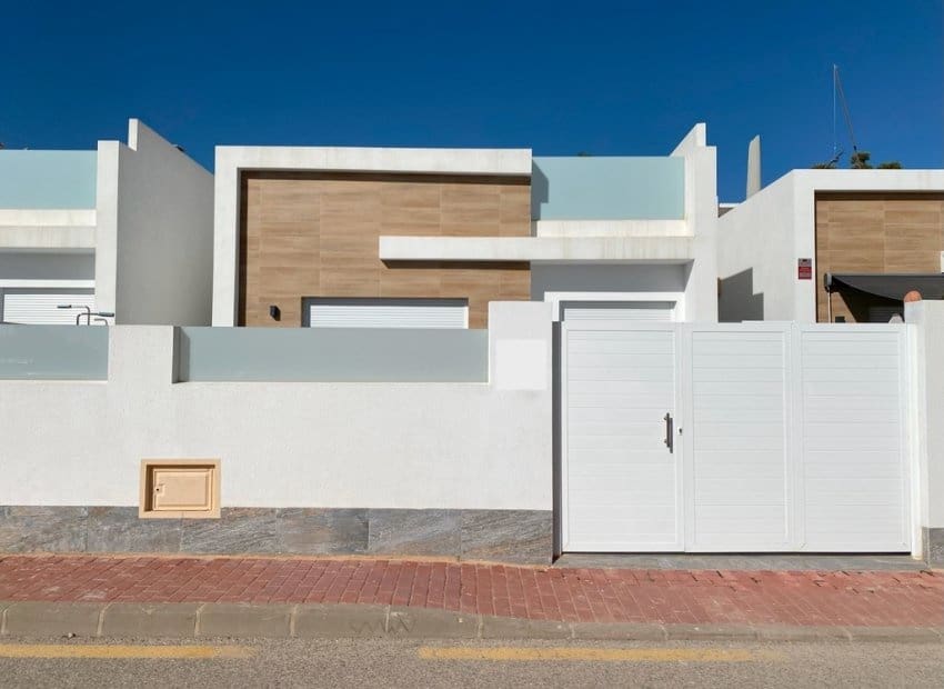 3 soverom Villa til salgs i Avileses med svømmebasseng - € 259 500 (Ref: 9133678)