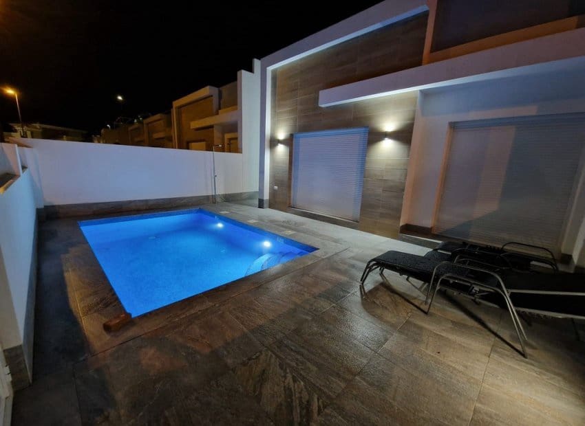 3 soverom Villa til salgs i Avileses med svømmebasseng - € 259 500 (Ref: 9133678)