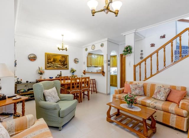 Bungalow de 2 habitaciones en Cañada del Molino, Torrevieja en venta con piscina - 255.000 € (Ref: 9133681)