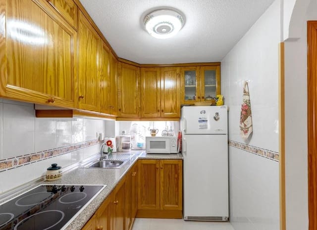 Bungalow de 2 habitaciones en Cañada del Molino, Torrevieja en venta con piscina - 255.000 € (Ref: 9133681)
