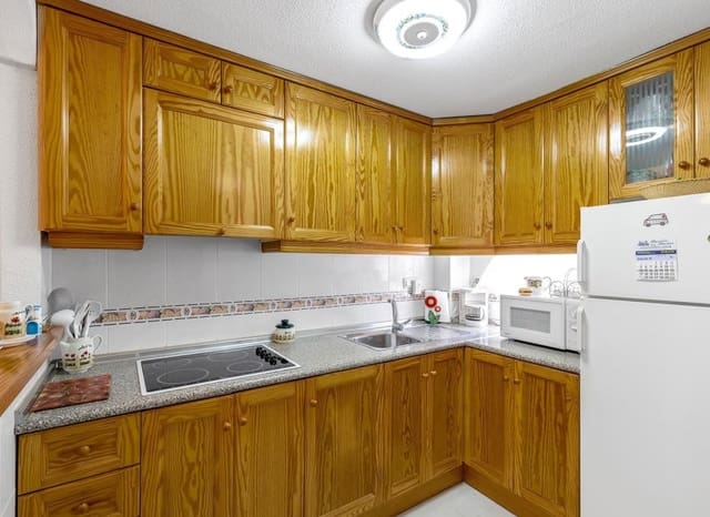 Bungalow de 2 habitaciones en Cañada del Molino, Torrevieja en venta con piscina - 255.000 € (Ref: 9133681)