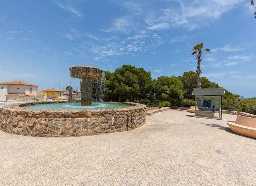 2 soverom Bungalow til salgs i La Mata med svømmebasseng - € 255 000 (Ref: 9133681)
