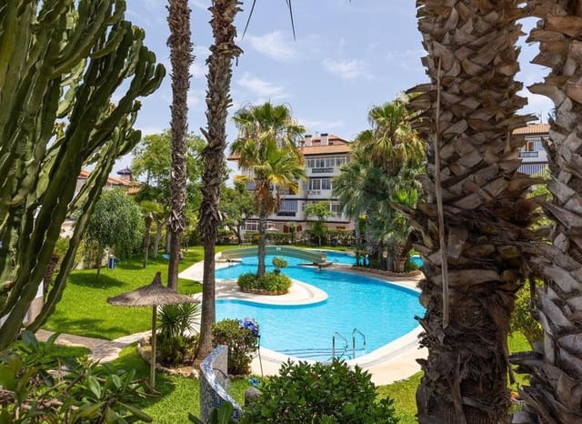 Bungalow de 2 habitaciones en Cañada del Molino, Torrevieja en venta con piscina - 255.000 € (Ref: 9133681)