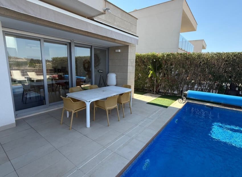 3 bedroom Villa for sale in Orihuela with pool - € 380,000 (Ref: 9133692)