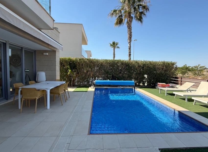 3 bedroom Villa for sale in Orihuela with pool - € 380,000 (Ref: 9133692)