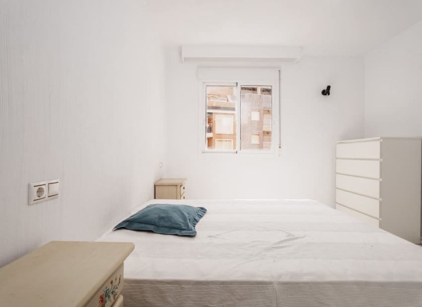 2 sypialnia Apartament na sprzedaż w Torrevieja z basenem - 225 000 € (Ref: 9135957)