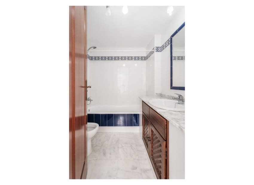 2 sypialnia Apartament na sprzedaż w Torrevieja z basenem - 225 000 € (Ref: 9135957)