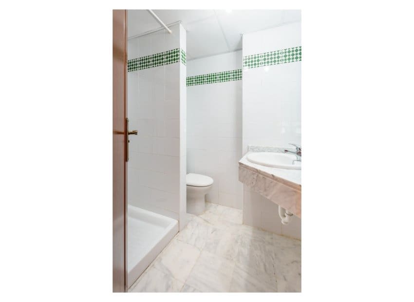 2 sypialnia Apartament na sprzedaż w Torrevieja z basenem - 225 000 € (Ref: 9135957)