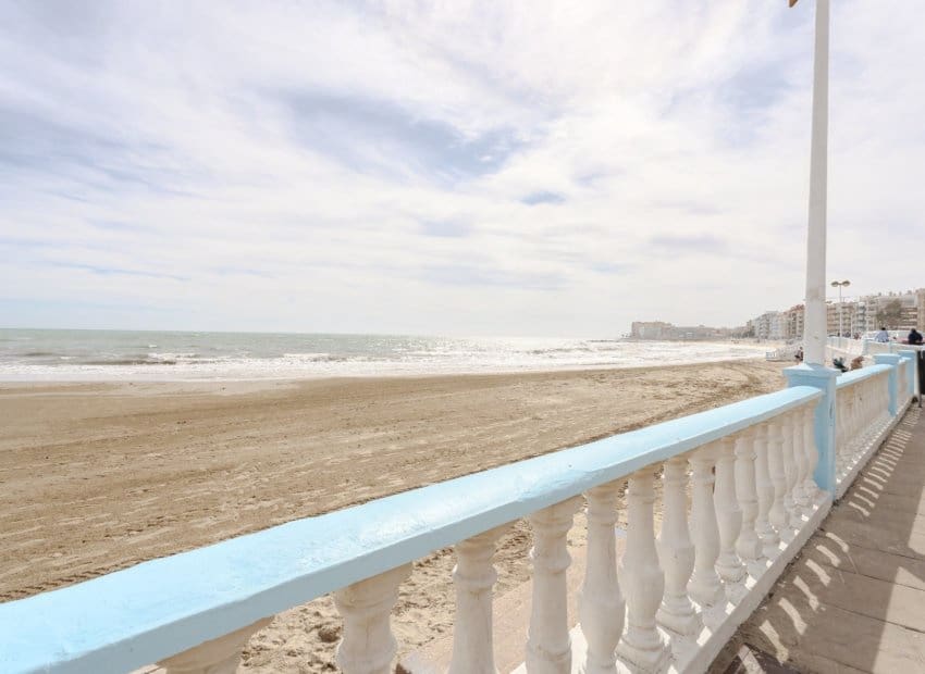 2 sypialnia Apartament na sprzedaż w Torrevieja z basenem - 225 000 € (Ref: 9135957)