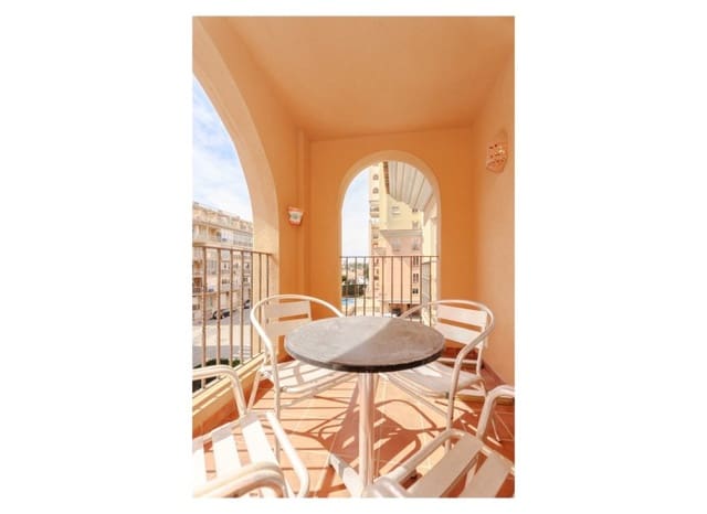 Apartamento de 2 habitaciones en Playa de los Locos, Torrevieja en venta con piscina - 225.000 € (Ref: 9135957)