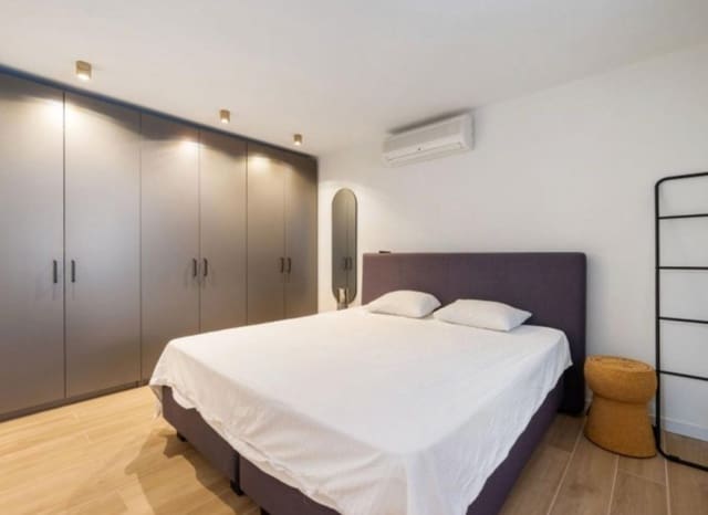 Chalet de 4 habitaciones en Ciudad Quesada, Rojales en venta con piscina - 530.000 € (Ref: 9136298)