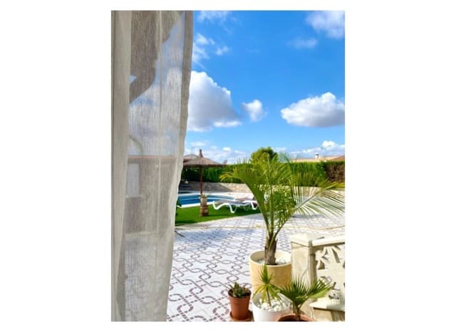 Chalet de 4 habitaciones en Ciudad Quesada, Rojales en venta con piscina - 530.000 € (Ref: 9136298)