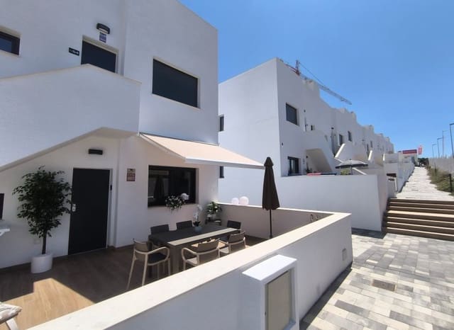 2 quarto Bungalow para venda em Los Balcones com piscina - 304 900 € (Ref: 9144372)