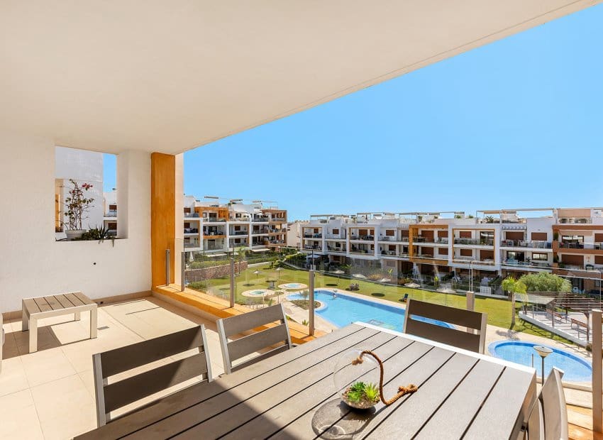 3 bedroom Apartment for sale in Villamartin with pool - € 299,900 (Ref: 9144379)