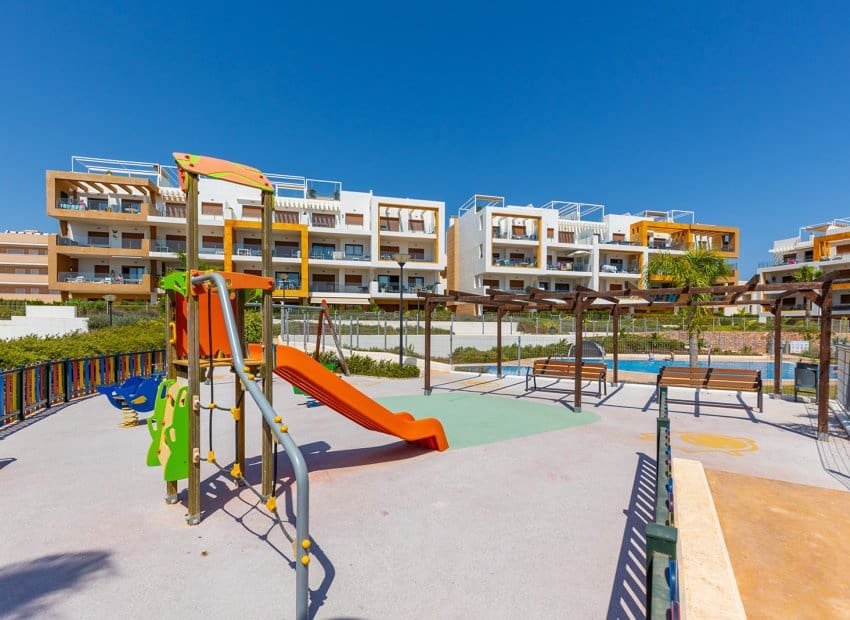 3 bedroom Apartment for sale in Villamartin with pool - € 299,900 (Ref: 9144379)