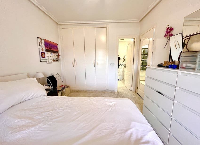 2 bedroom Apartment for sale in Villamartin with pool - € 179,999 (Ref: 9144380)