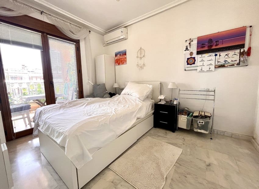 2 bedroom Apartment for sale in Villamartin with pool - € 179,999 (Ref: 9144380)