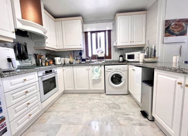 2 bedroom Apartment for sale in Villamartin, Orihuela with pool - € 179,999 (Ref: 9144380)