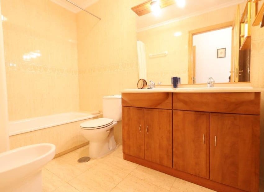 2 soverom Bungalow til salgs i Orihuela Costa med svømmebasseng - € 219 000 (Ref: 9144382)