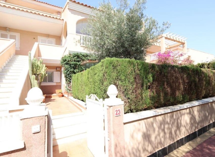 2 soverom Bungalow til salgs i Orihuela Costa med svømmebasseng - € 219 000 (Ref: 9144382)