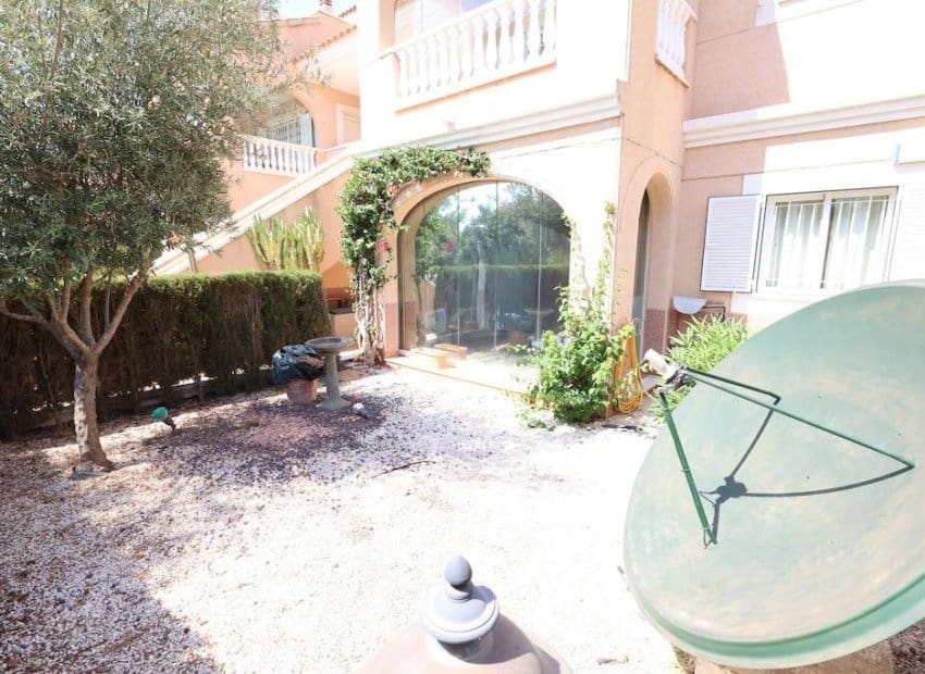 2 soverom Bungalow til salgs i Orihuela Costa med svømmebasseng - € 219 000 (Ref: 9144382)