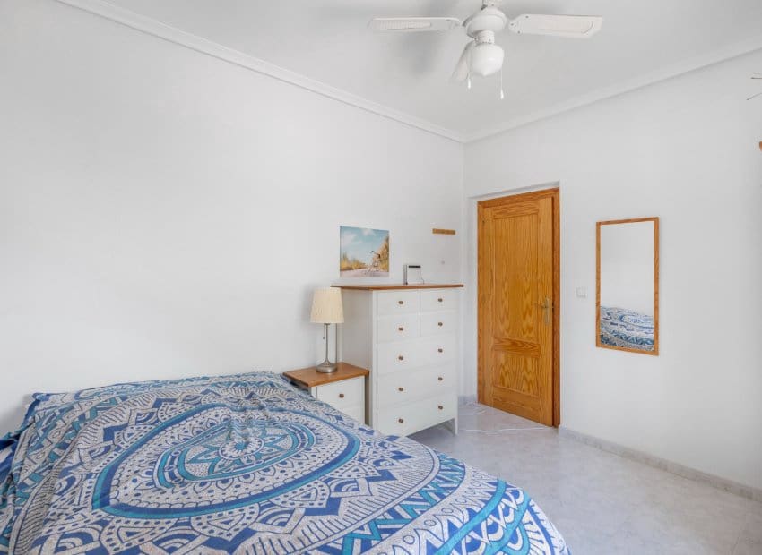 5 bedroom Villa for sale in San Fulgencio with pool - € 500,000 (Ref: 9144386)