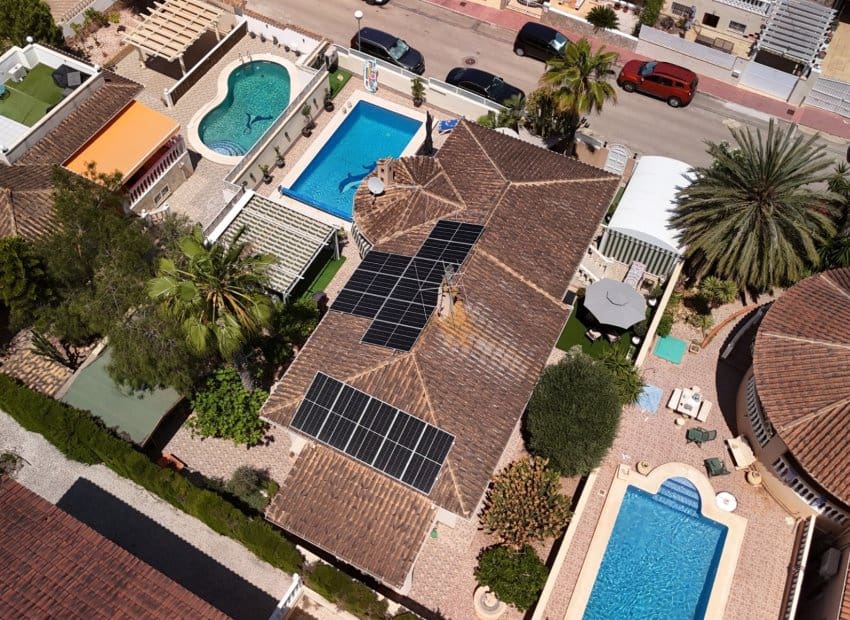 5 soveværelse Villa til salg i Benijofar med swimmingpool - € 498.000 (Ref: 9150762)