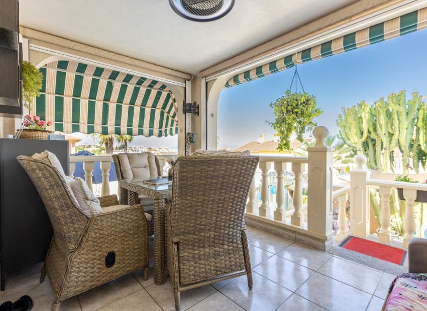 5 soveværelse Villa til salg i Benijofar med swimmingpool - € 498.000 (Ref: 9150762)